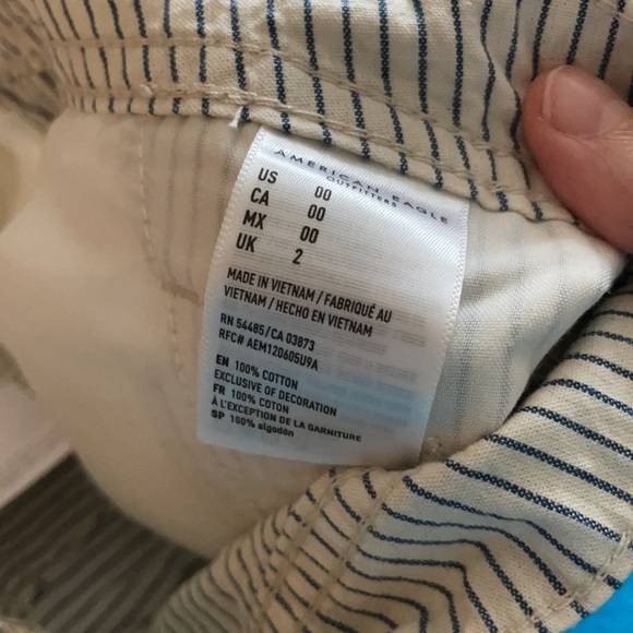 Women’s American Eagle striped high rise short - Picture 5 of 5